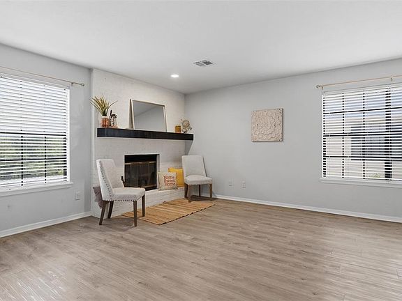 5th image of 4400 Hemingway Dr APT 271