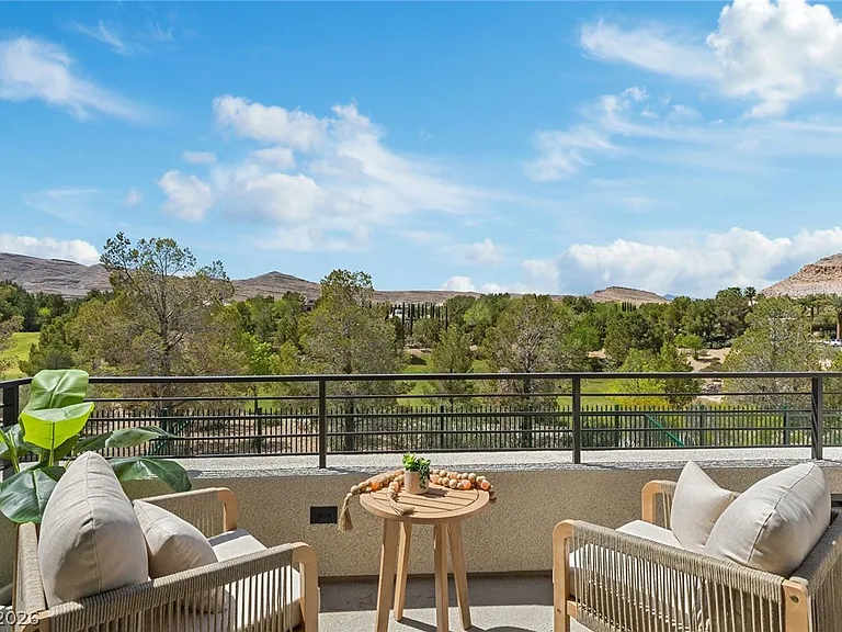4053 Heron Fairway Dr — Photo 9
