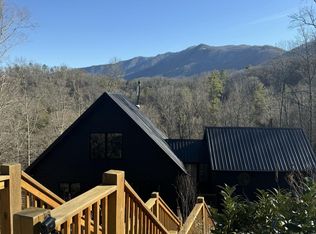 221 Cooper Hollow Rd, Townsend, TN 37882