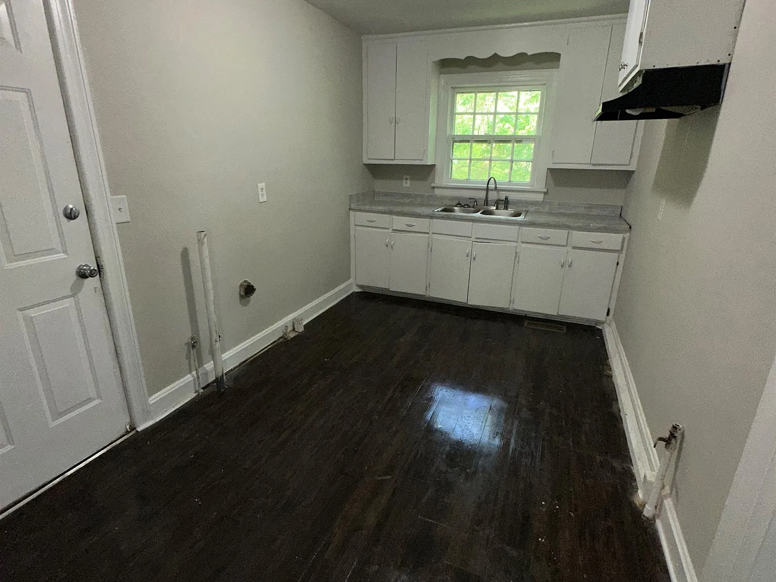 1983 Lavergne Court - 1 — Photo 3