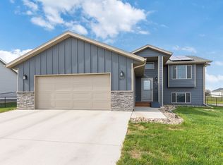3012 Allison Ln, Rapid City, SD 57703