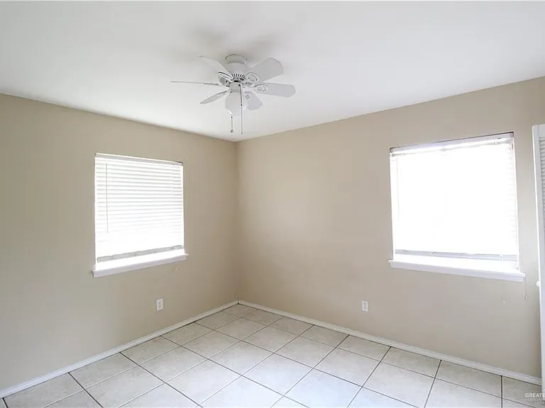1210 W Jonquil Ave — Photo 11