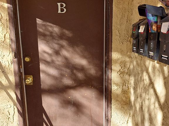 2nd image of 320 S San Pedro St APT B