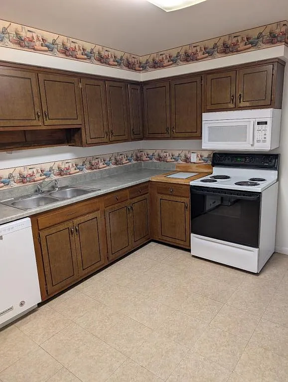 1820 Sunnyside Dr, Apt. 8 — Photo 1