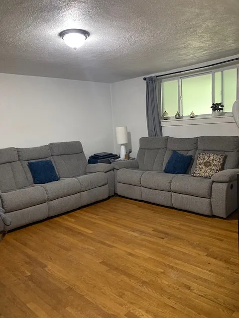 2 bed, 775 sqft, $2,200 — Photo 4