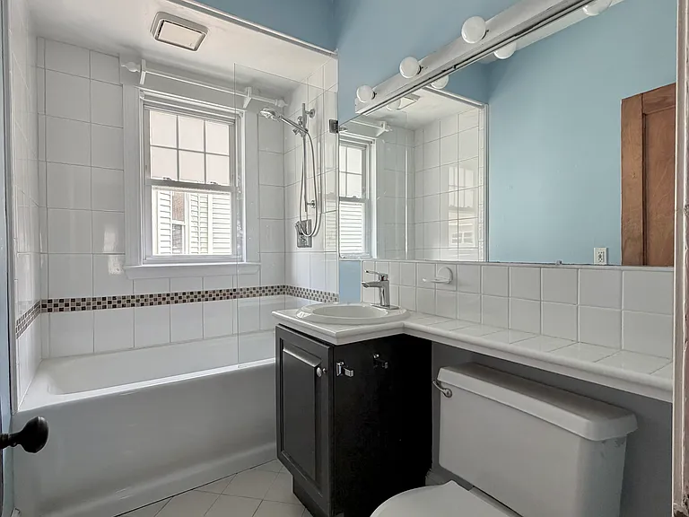 8 Douglas Ave #2 — Photo 8