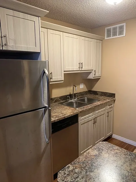 2 bed, $1,500 — Photo 3