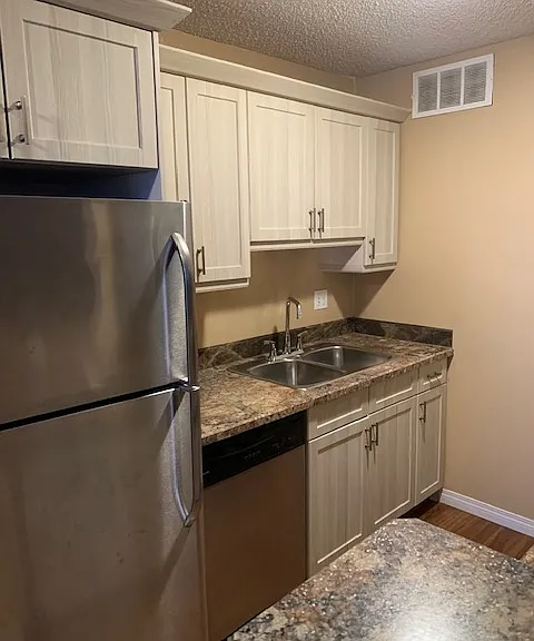 235 Fines Dr #2 — Photo 3