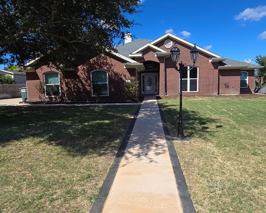 1st image of 125 Jesse James Dr