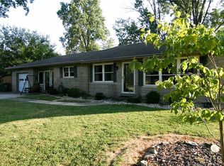 24 Sycamore Rd, Jeffersonville, IN 47130