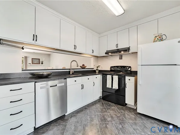 2716 Schooner Ct, Henrico, VA 23233