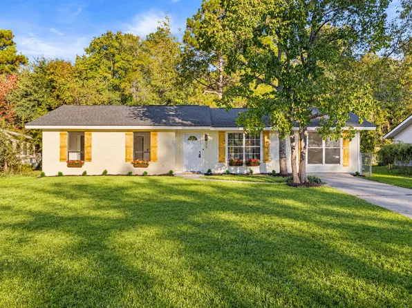 306 Resinwood Rd, Moncks Corner, SC 29461