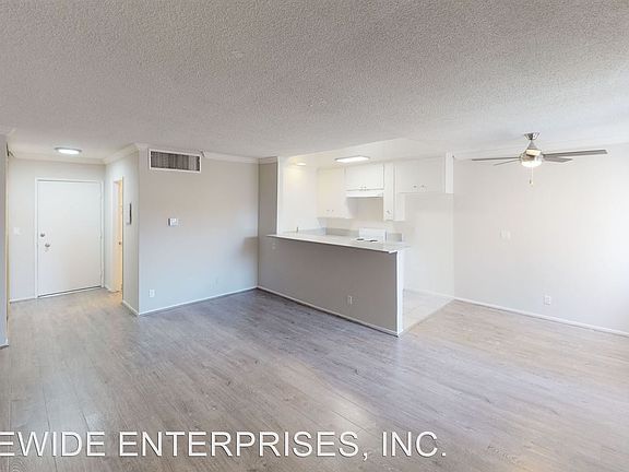 5th image of 6116 Fulton Ave #103