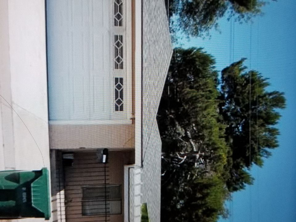 1st image of 1218 S Huron Dr