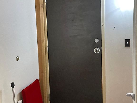 2nd image of 518 Grand Blvd #1B