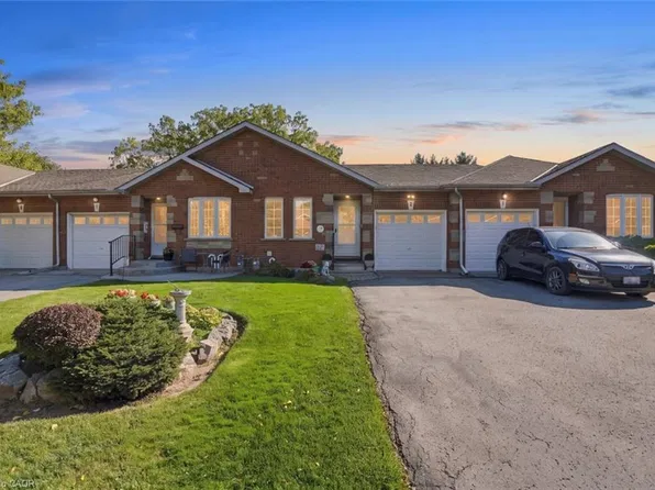 9 Kinsman Ct S, Pelham, ON L0S 1E3