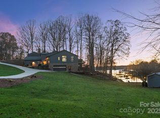 466 Lakeview Shores Loop, Mooresville, NC 28117