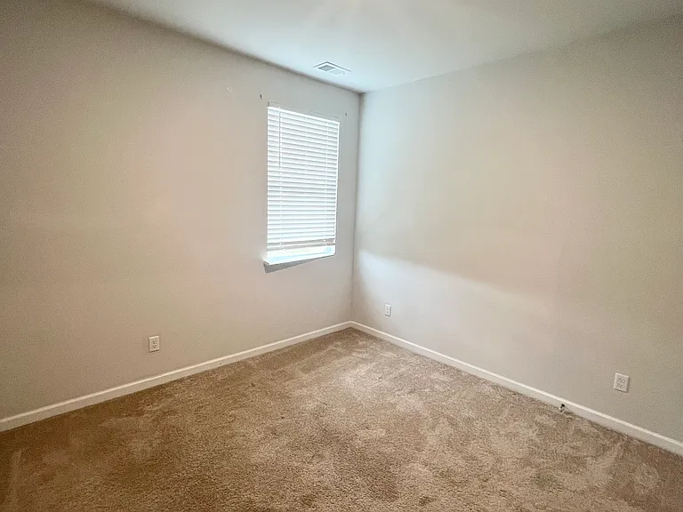 5278 Owens Ln — Photo 15