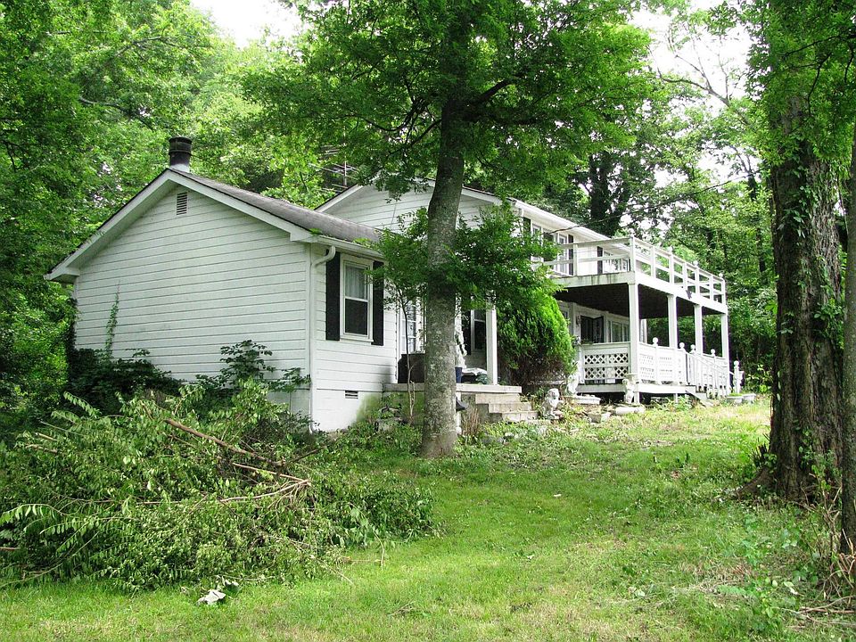 334 River Dr.