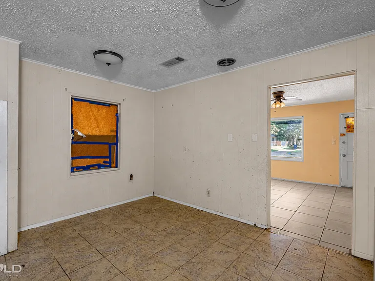 3051 Amherst St — Photo 20