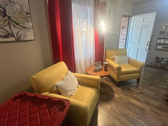 3rd image of 2518 Campus Ct