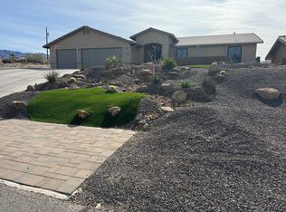 3232 Sheik Dr, Lake Havasu City, AZ 86404