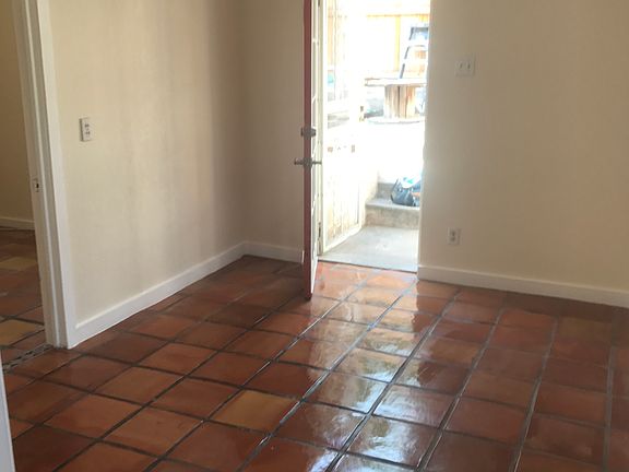 3rd image of 1412 Silver Ave SE