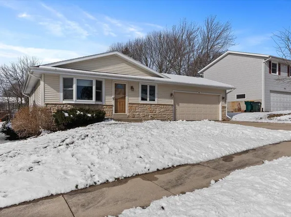 822 Kings Ridge COURT WEST West, West Bend, WI 53090