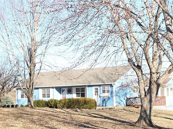 2nd image of 16690 Marion Ln
