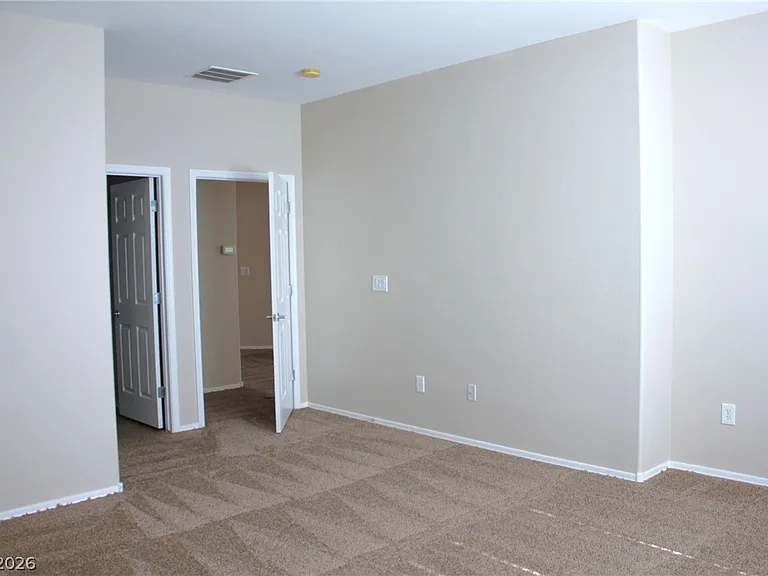 2212 Sawtooth Mountain Dr — Photo 5
