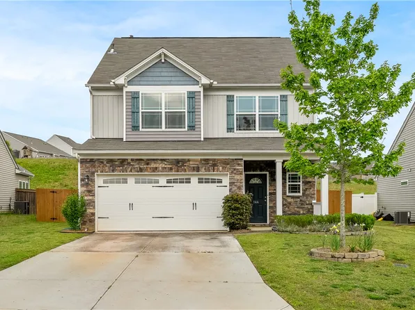 144 Caledonia Dr, Easley, SC 29642