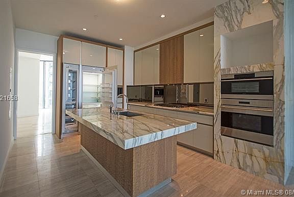 5th image of 2821 S Bayshore Dr Unit 6B