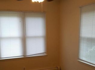 600 N East St APT 4, Marengo, IL 60152