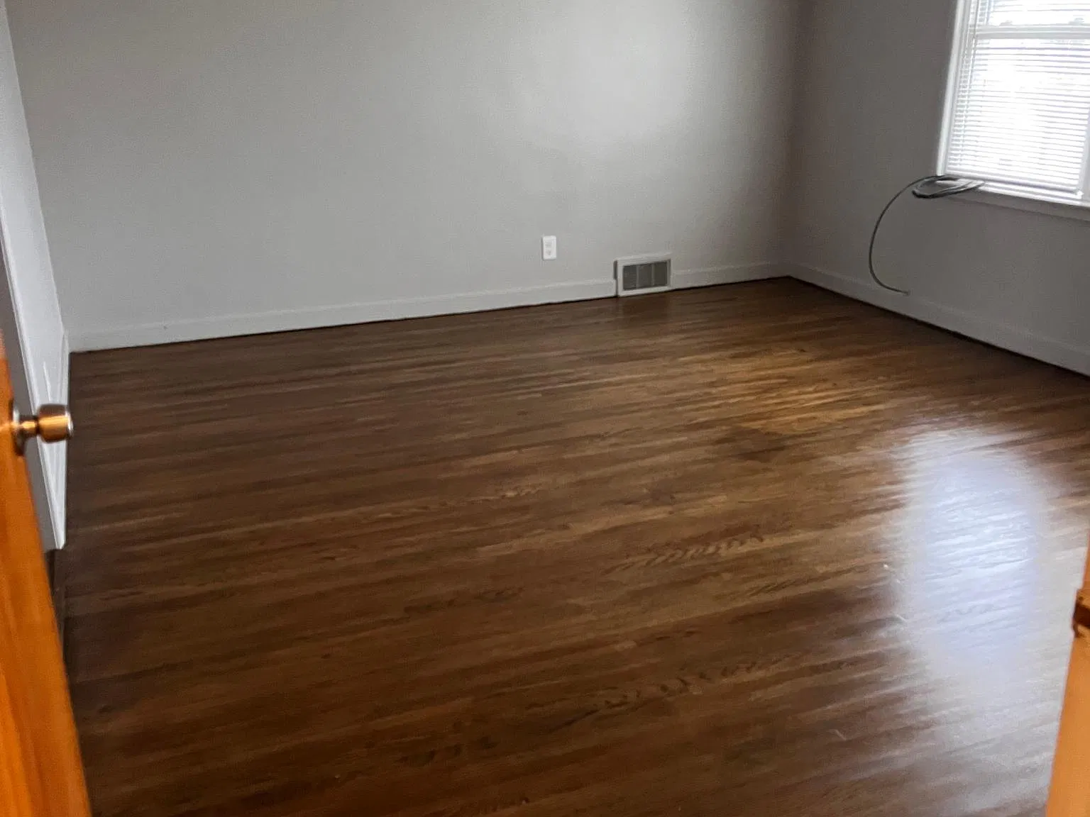 2728 Sheridan Dr — Photo 2