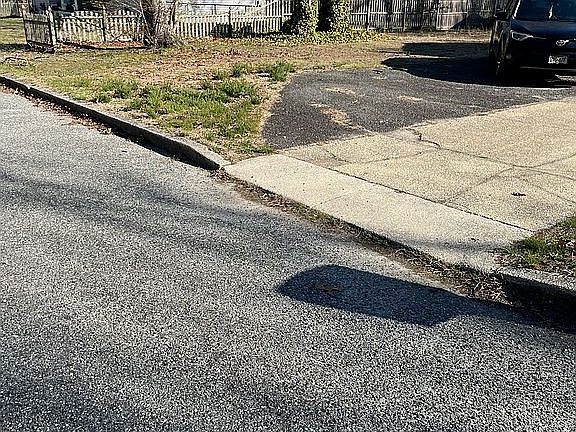 2nd image of 114 Chestnut Ave