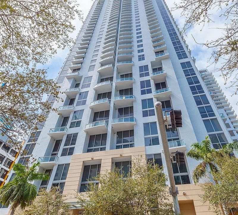 1st image of 1050 Brickell Ave APT 2622