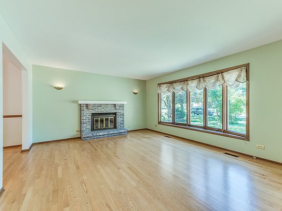 5th image of 1512 Westminster Dr
