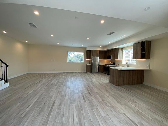 2nd image of 3042 Atwater Ave #1