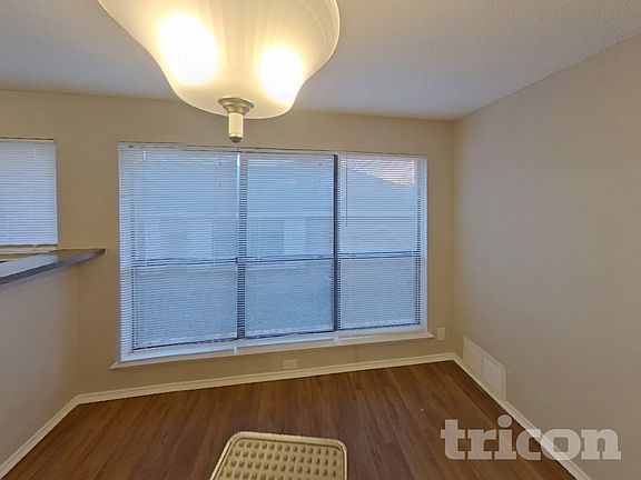 3rd image of 1810 Grayson Ave