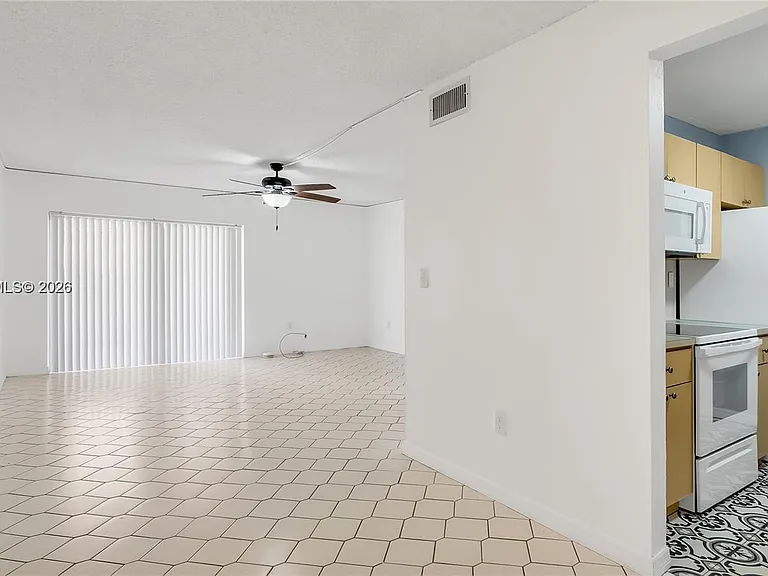 7231 Miami Lakes Dr #C5 — Photo 3