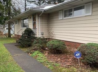 924 E Royalton Rd, Broadview Heights, OH 44147