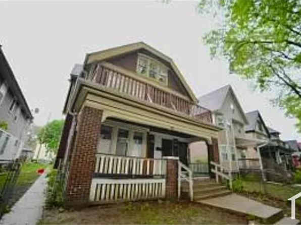 2435 N 44th St, Milwaukee, WI 53210
