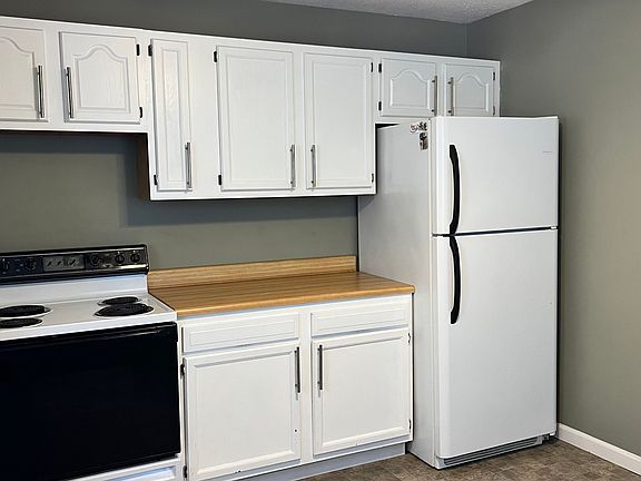 4th image of 302 E Cowing Dr