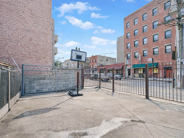 384 Lafayette Ave #1 — Photo 21