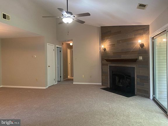 4th image of 204 Andover Ct