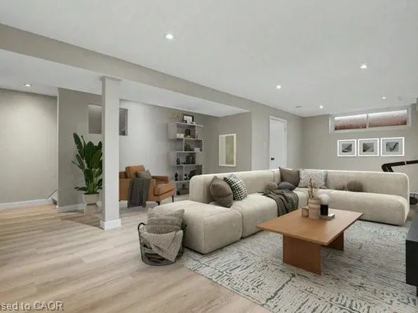 104 Ralgreen Cres, Kitchener, ON N2M 1T9