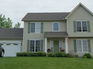 121 Kensington Ct, Livonia, NY 14487