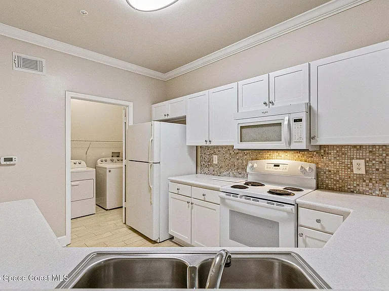 6421 Borasco Dr #1205 — Photo 9