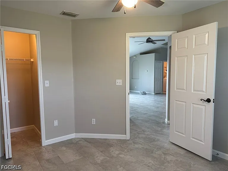 3716 SW 15th Pl — Photo 18