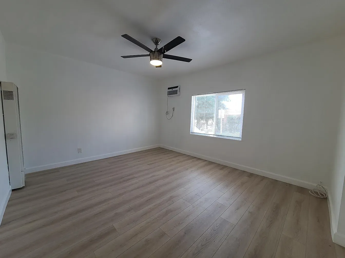 2 bed, $2,099 — Photo 2